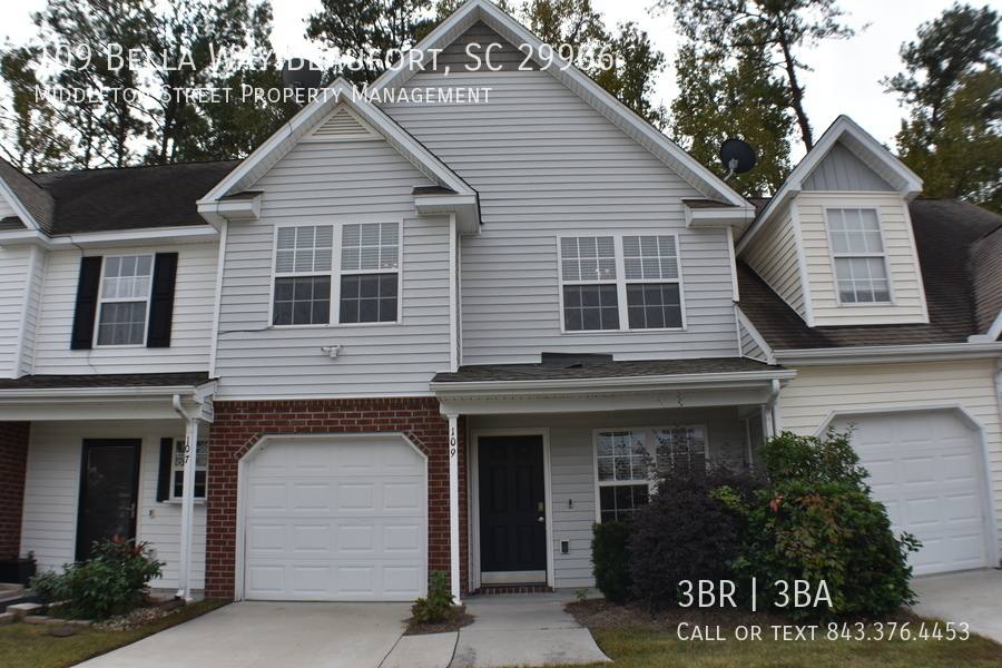Townhouse for rent at 109 Bella Way, Beaufort, SC 29906