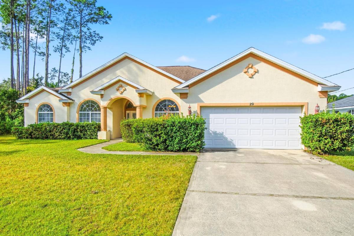 House for rent at 29 E Diamond Dr, Palm Coast, FL 32164