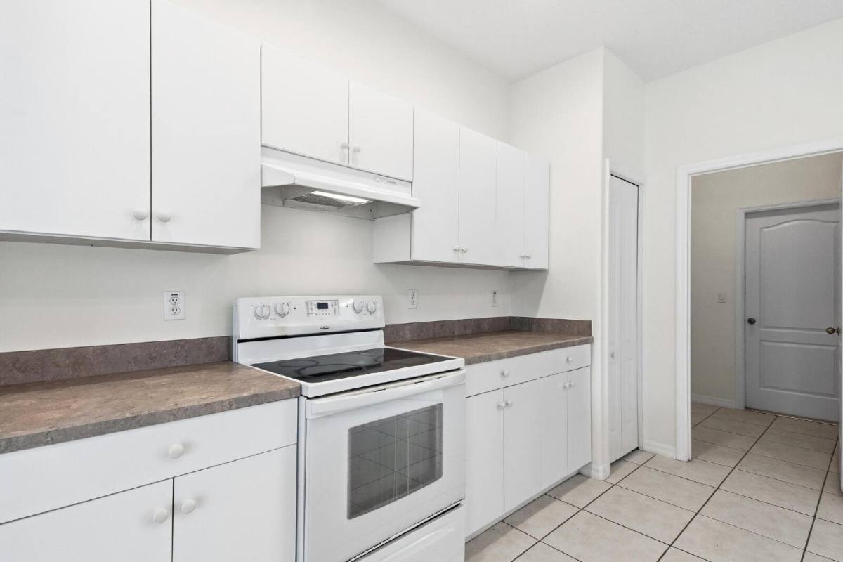 House for rent at 29 E Diamond Dr, Palm Coast, FL 32164
