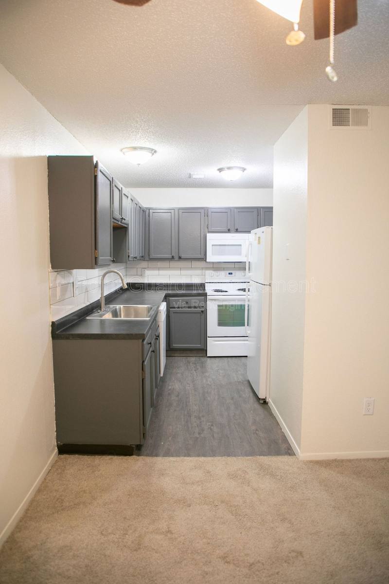 Apartment for rent at 105 W Gold Coast Rd #22, Papillion, NE 68046