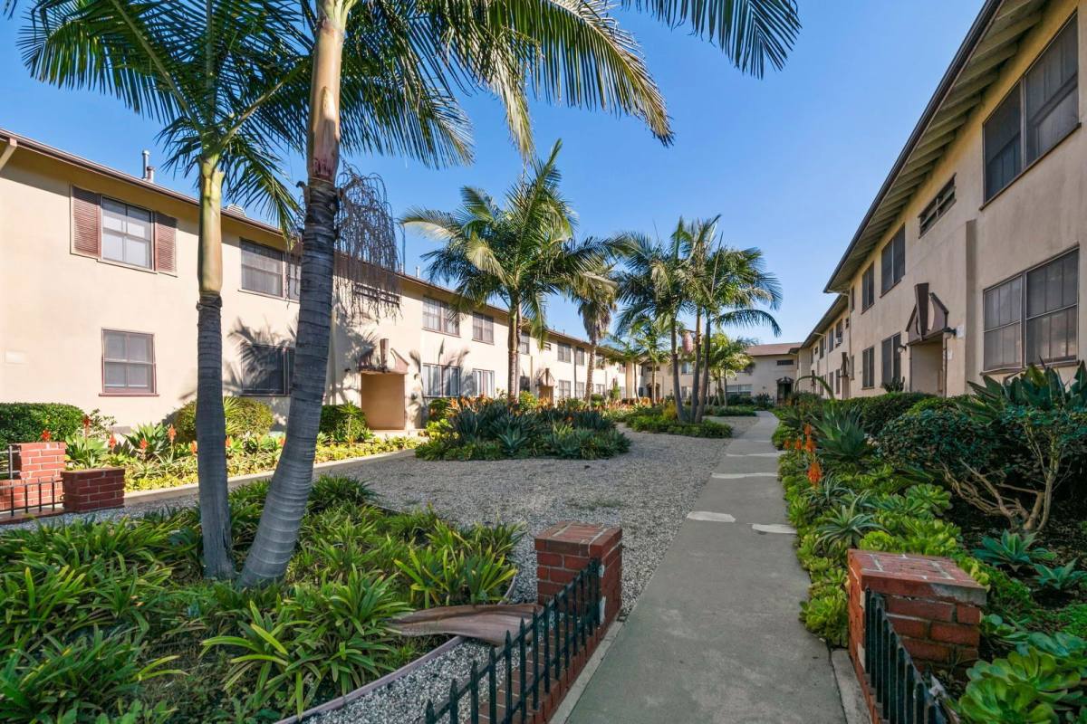 Apartment for rent at 2032 Delaware Ave #2102D, Santa Monica, CA 90404