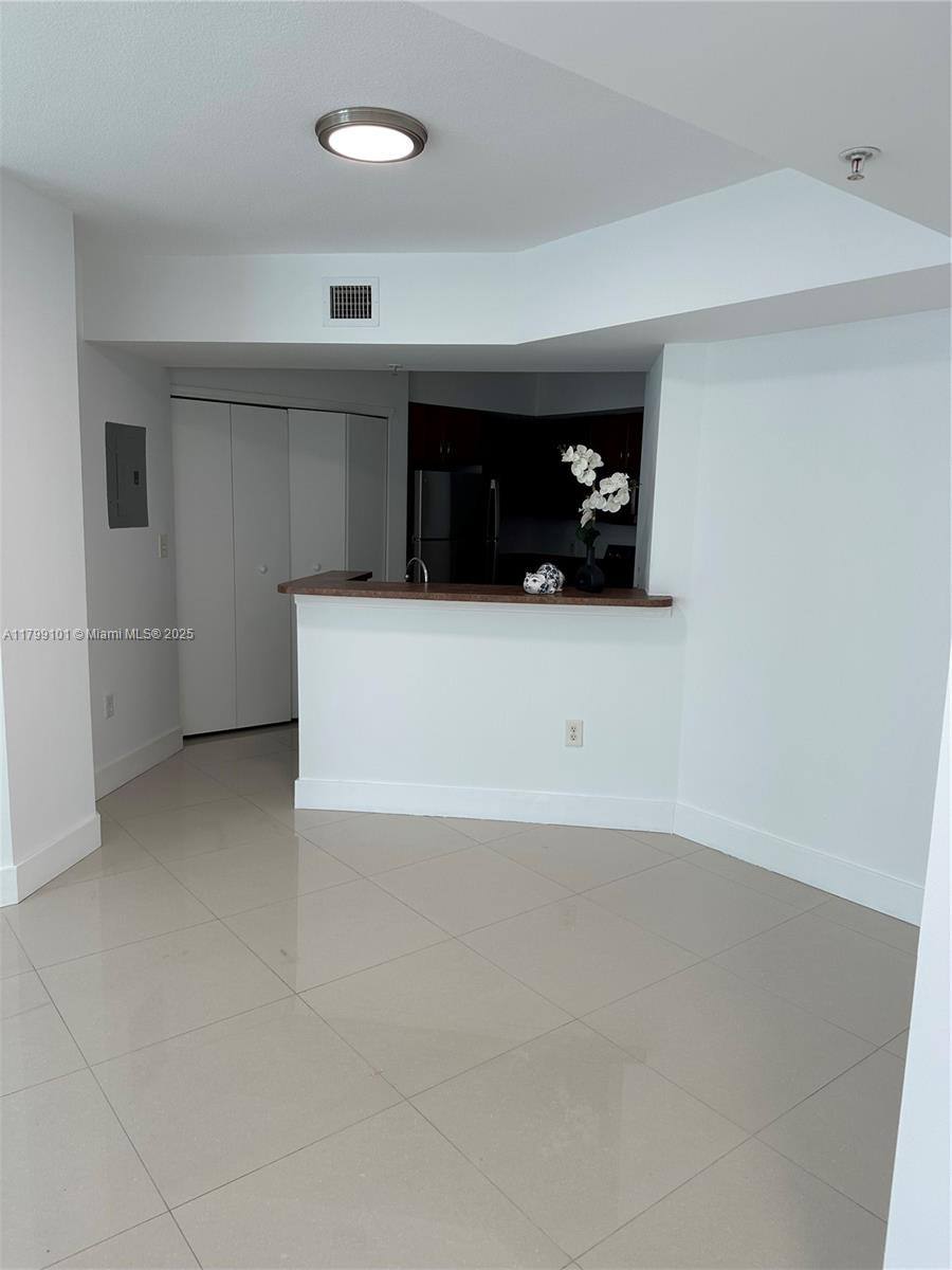 Apartment for rent at 9201 Collins Ave #524, Miami Beach, FL 33154