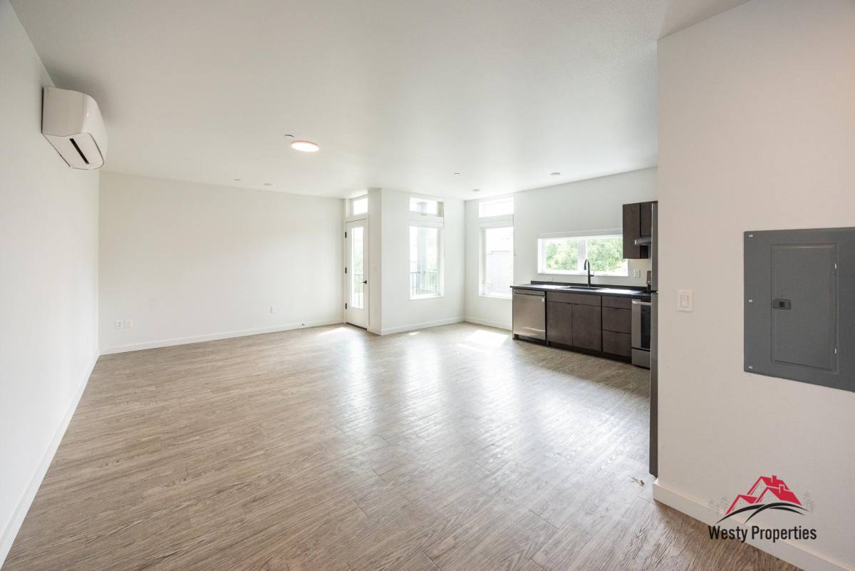 Apartment for rent at 4647 SE 40th Ave #303, Portland, OR 97202