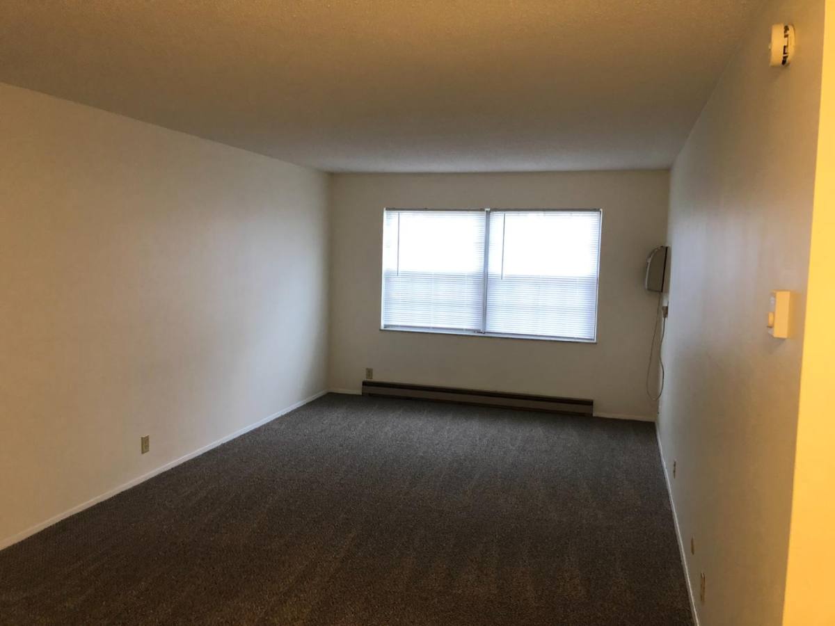 Apartment for rent at 5240 Oakridge Dr, Toledo, OH 43623