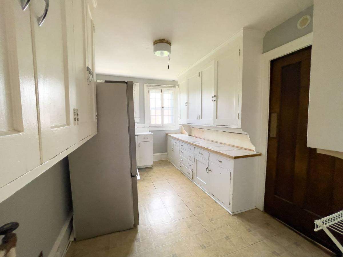 Apartment for rent at 509 6th St SE, Minneapolis, MN 55414