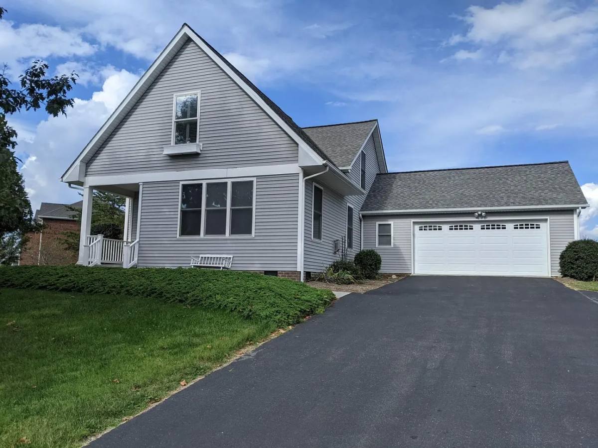 House for rent at 2710 Green Meadow Dr, Blacksburg, VA 24060