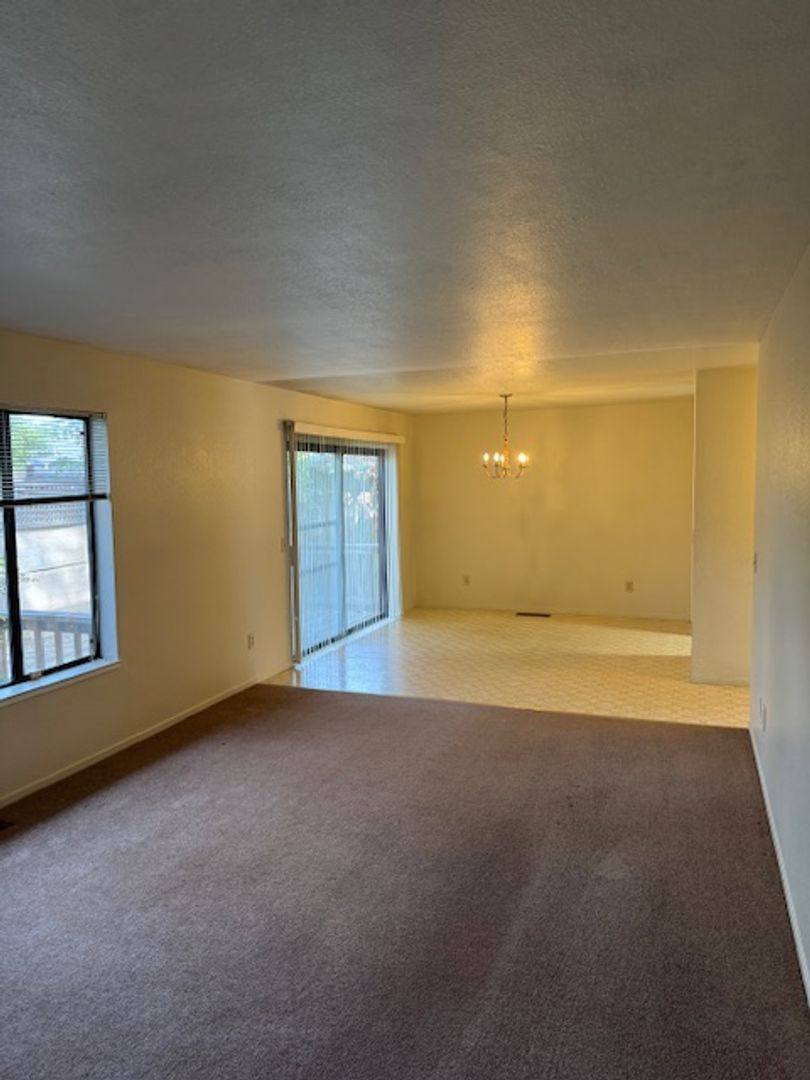 House for rent at 1678 E St, Napa, CA 94559