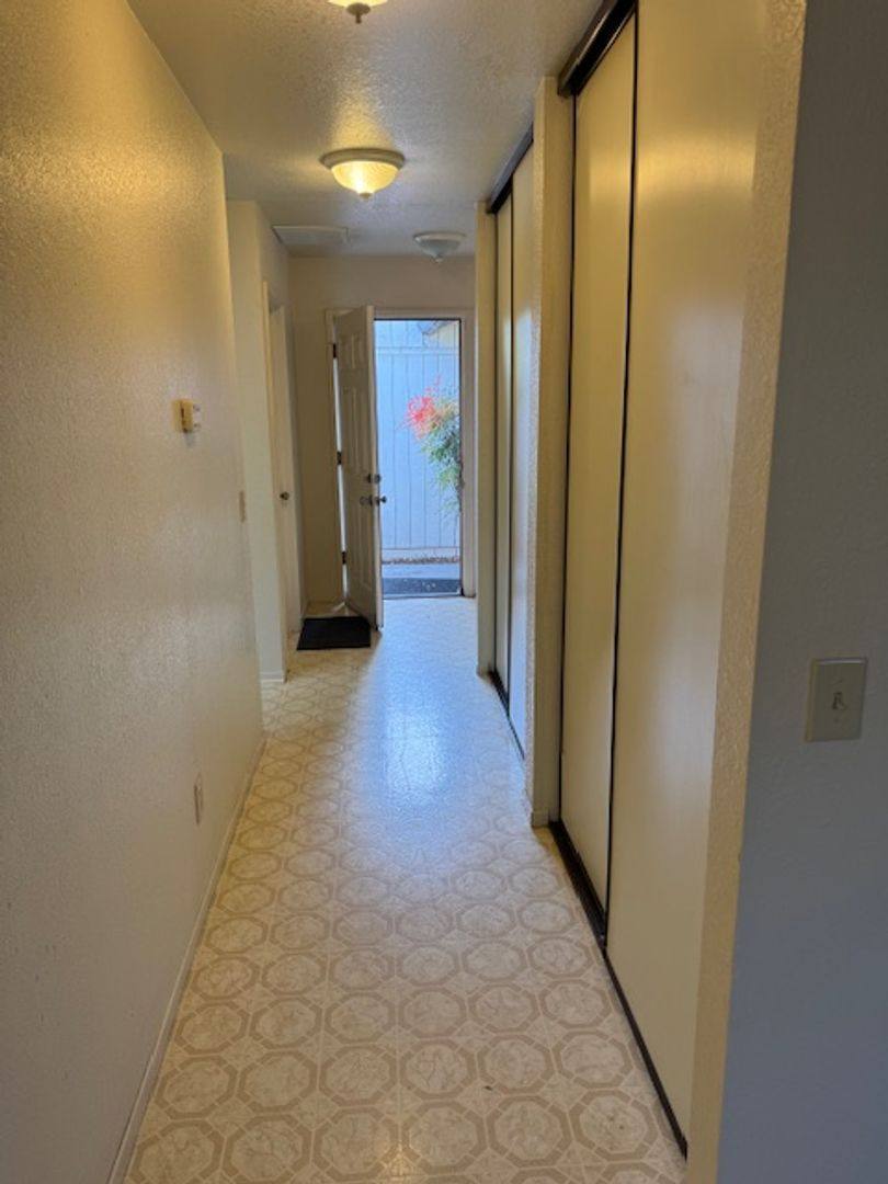 House for rent at 1678 E St, Napa, CA 94559