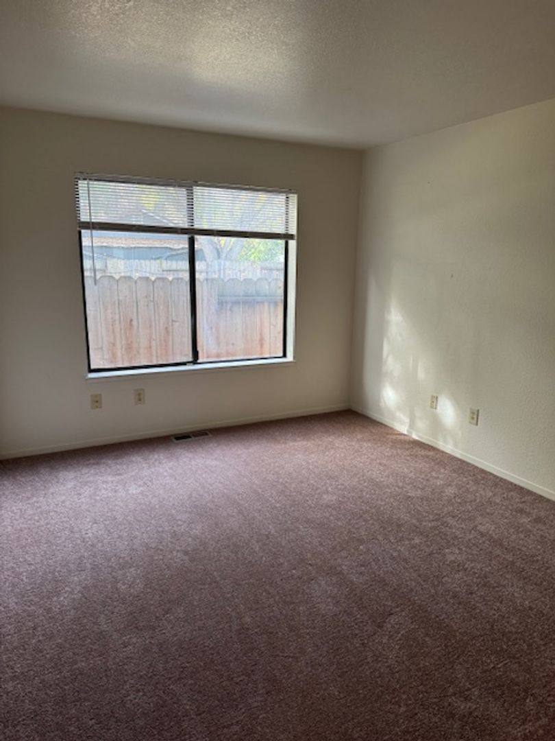 House for rent at 1678 E St, Napa, CA 94559