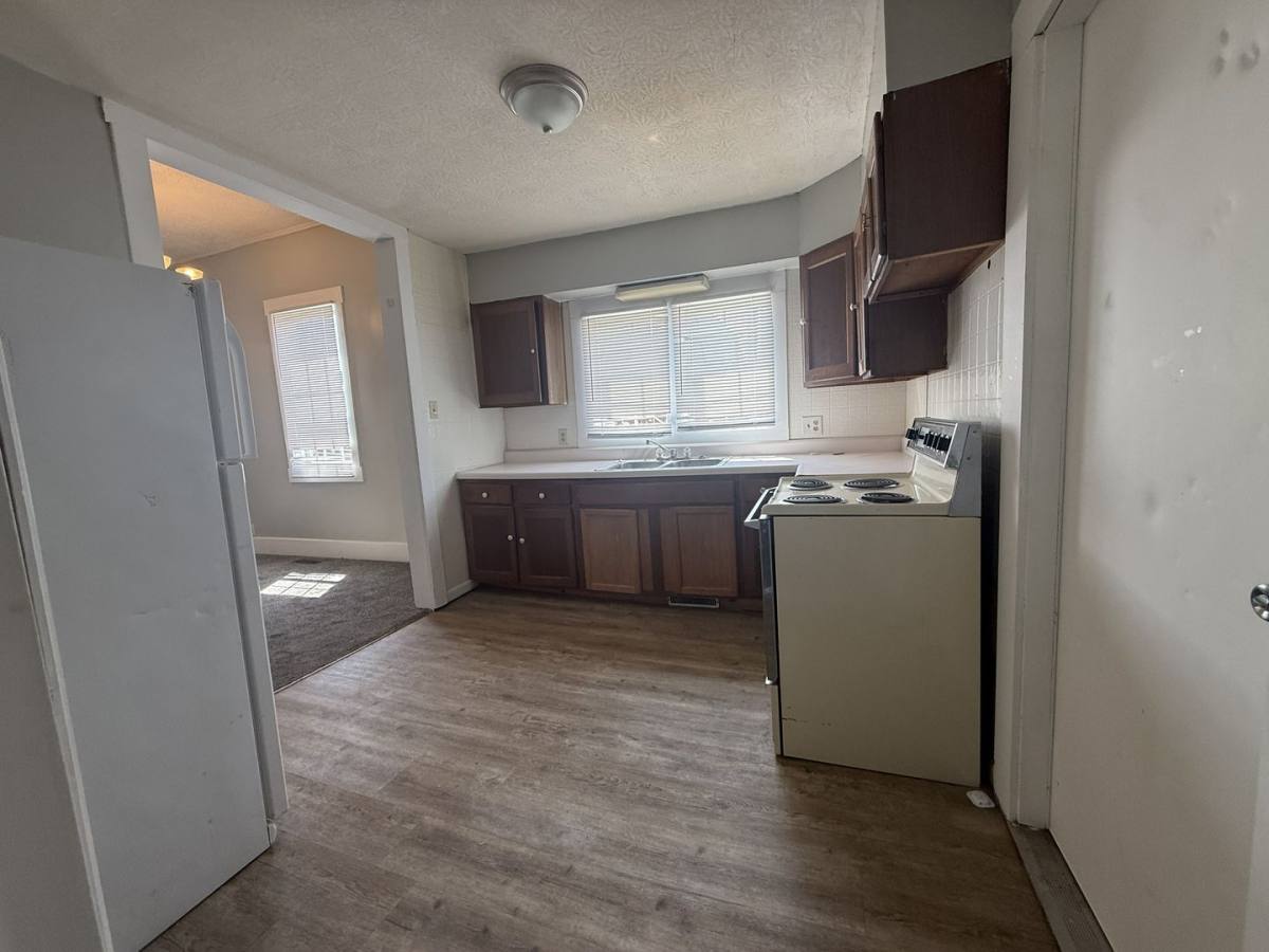 House for rent at 114 E 9th St, Muncie, IN 47302
