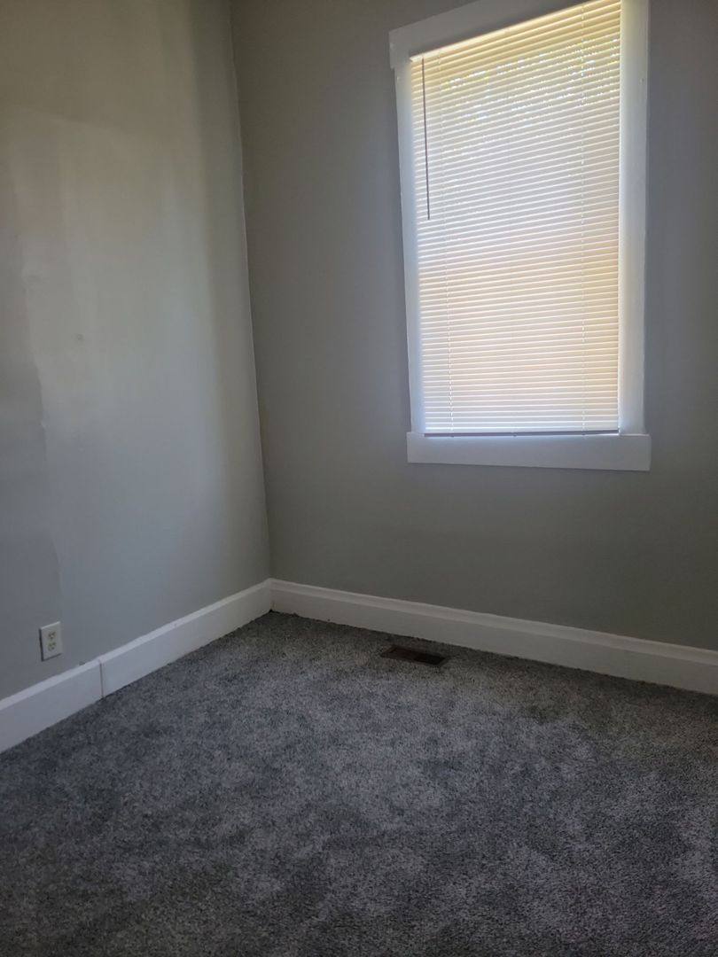 House for rent at 114 E 9th St, Muncie, IN 47302