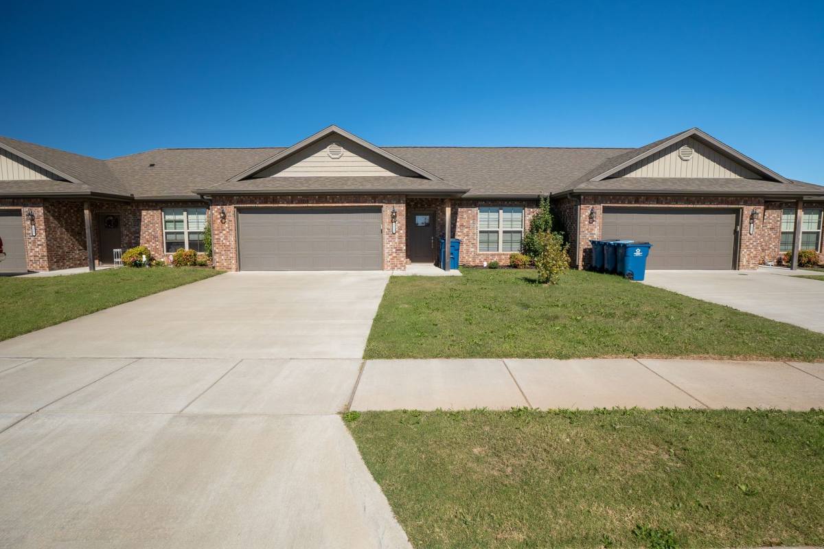 House for rent at 1803 Booker Circle, Pea Ridge, AR 72751