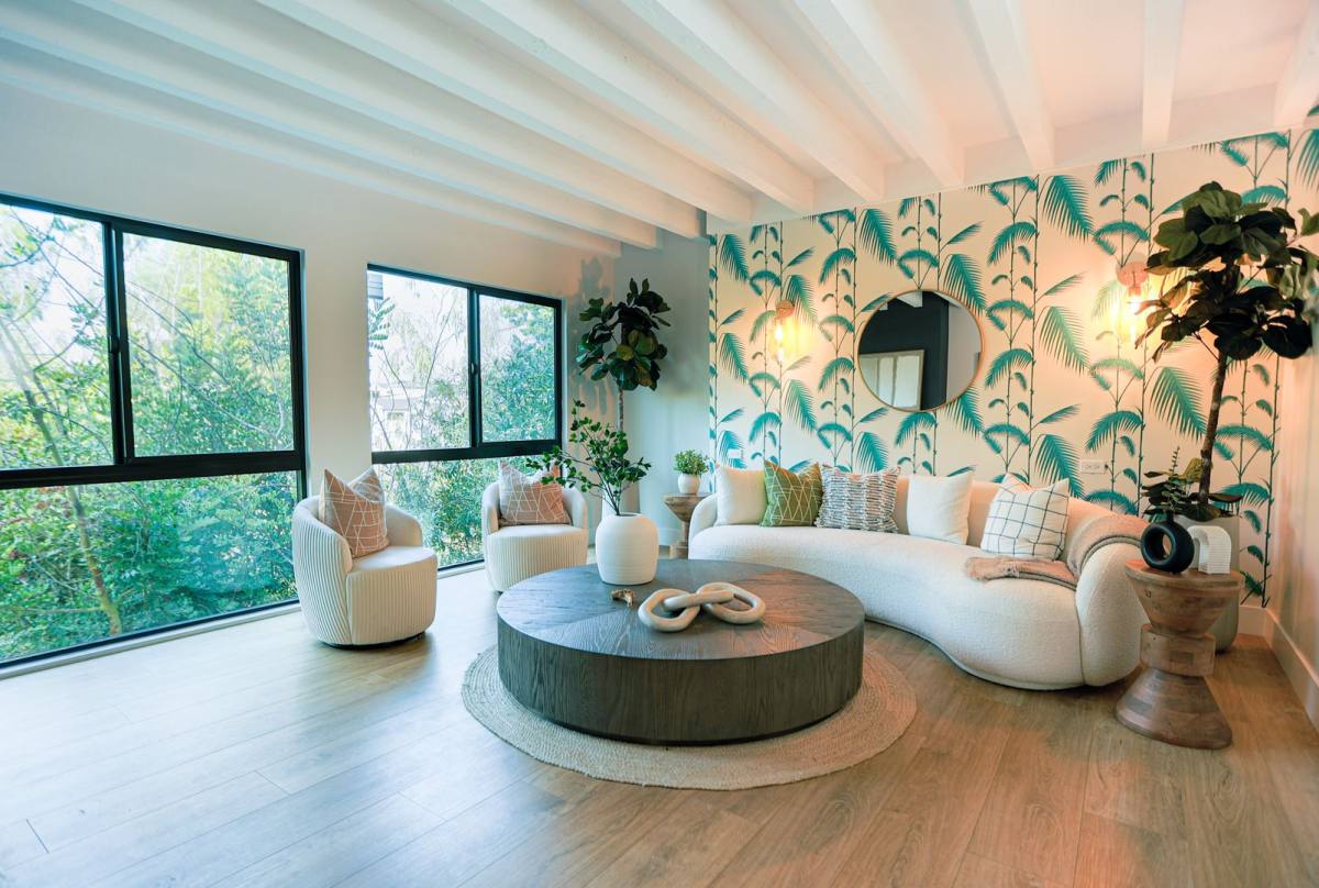 House for rent at 319 Heliotrope Ave, Corona Del Mar, CA 92625