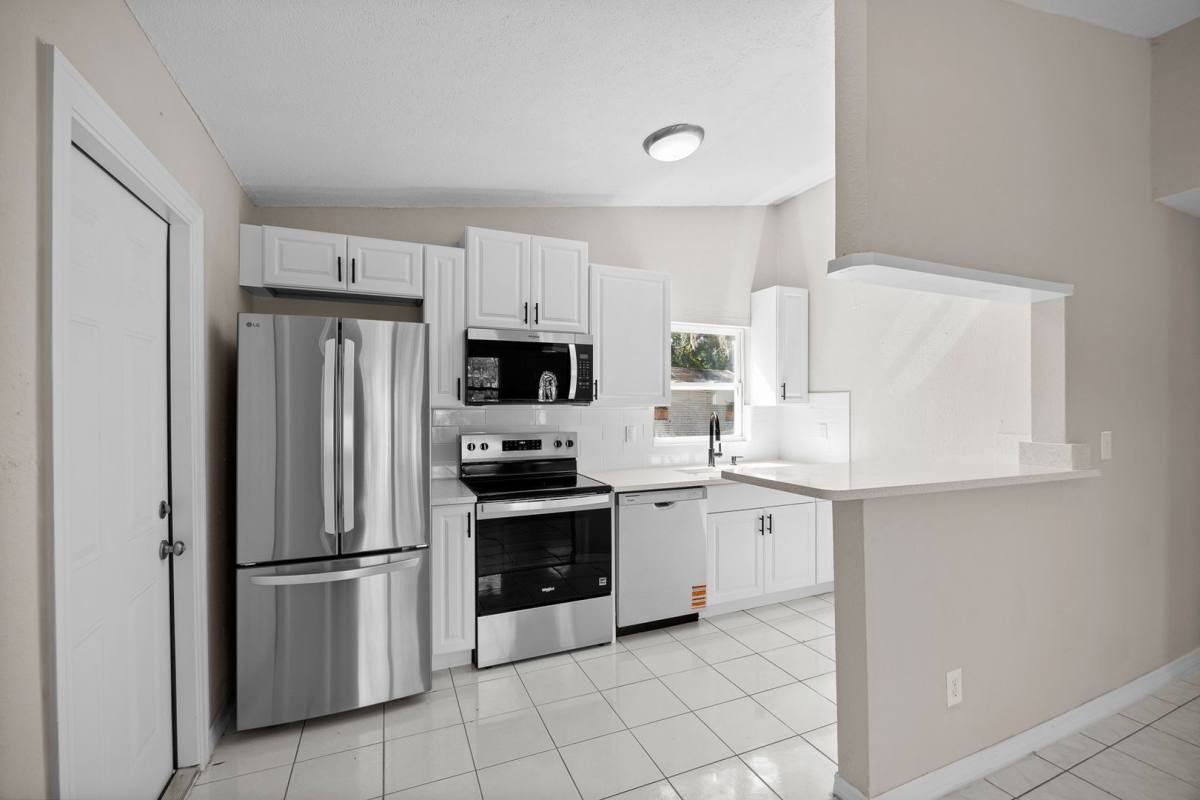 House for rent at 818 28th St Circle E, Bradenton, FL 34208