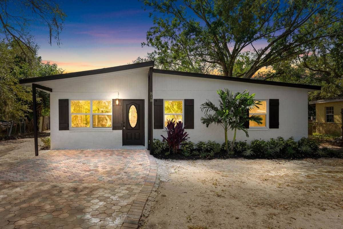 House for rent at 818 28th St Circle E, Bradenton, FL 34208