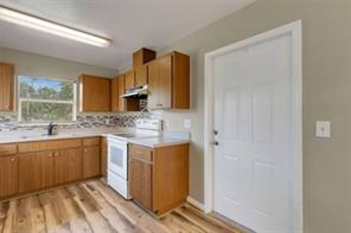 House for rent at 3100 W Reynolds St, Plant City, FL 33566