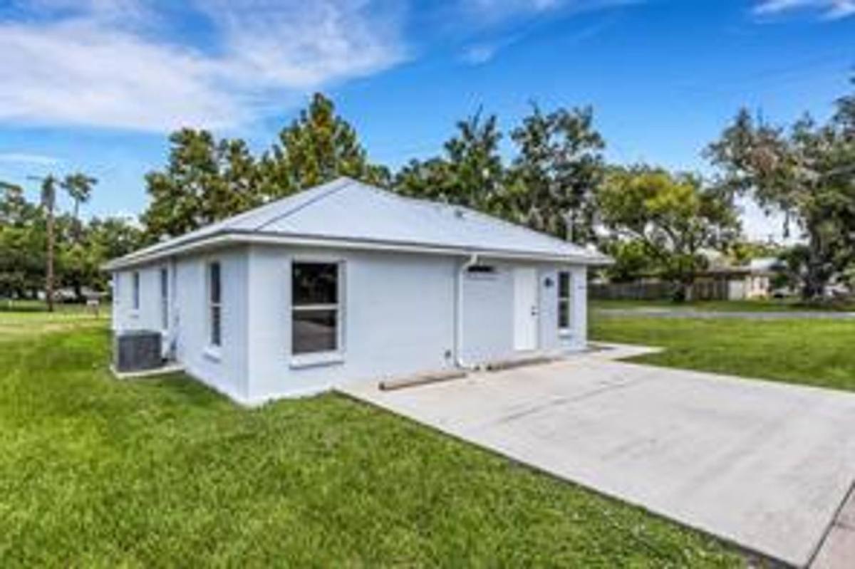 House for rent at 3100 W Reynolds St, Plant City, FL 33566