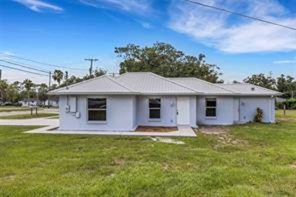 House for rent at 3100 W Reynolds St, Plant City, FL 33566