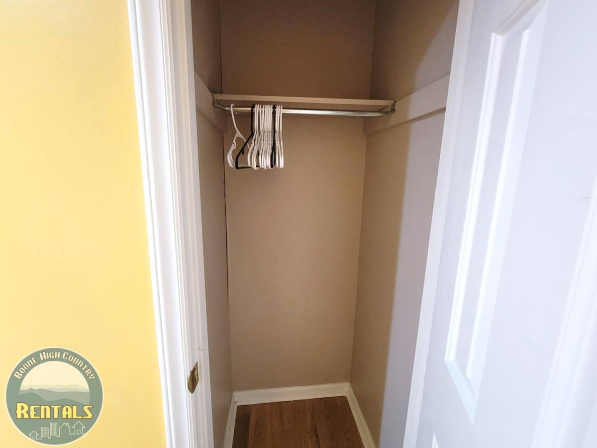 Townhouse for rent at 1254 Camelot Court NE, Lenoir, NC 28645