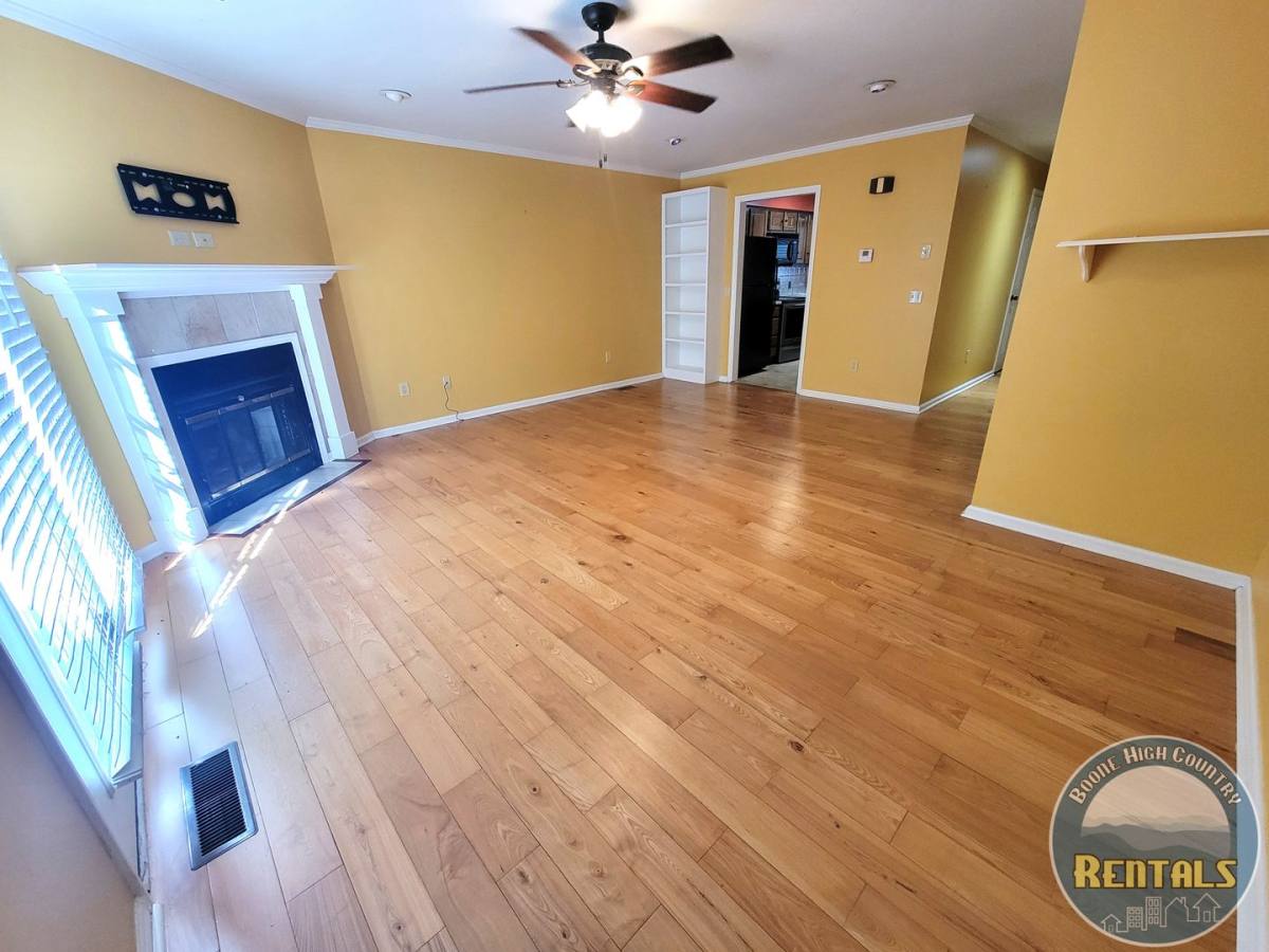 Townhouse for rent at 1254 Camelot Court NE, Lenoir, NC 28645
