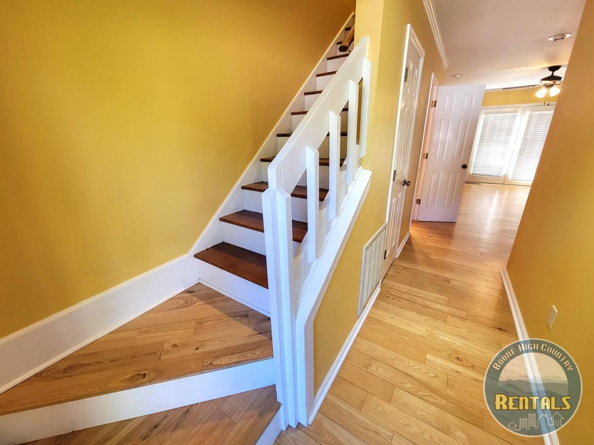 Townhouse for rent at 1254 Camelot Court NE, Lenoir, NC 28645