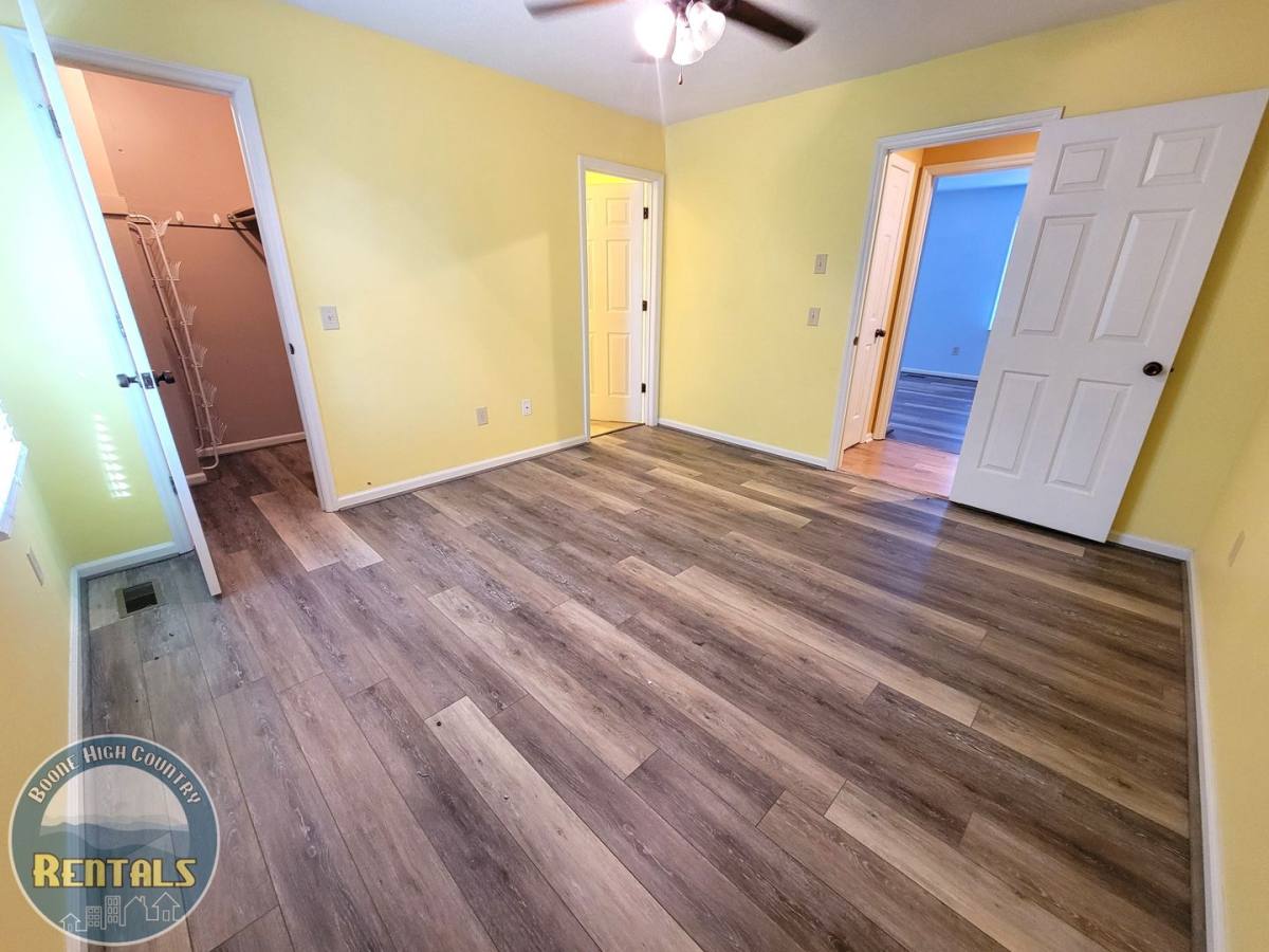 Townhouse for rent at 1254 Camelot Court NE, Lenoir, NC 28645