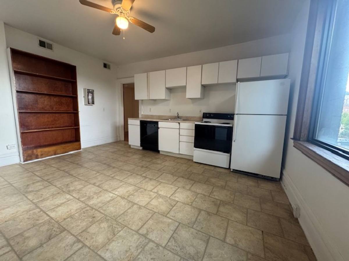Apartment for rent at 4821 Centre Ave, Pittsburgh, PA 15213