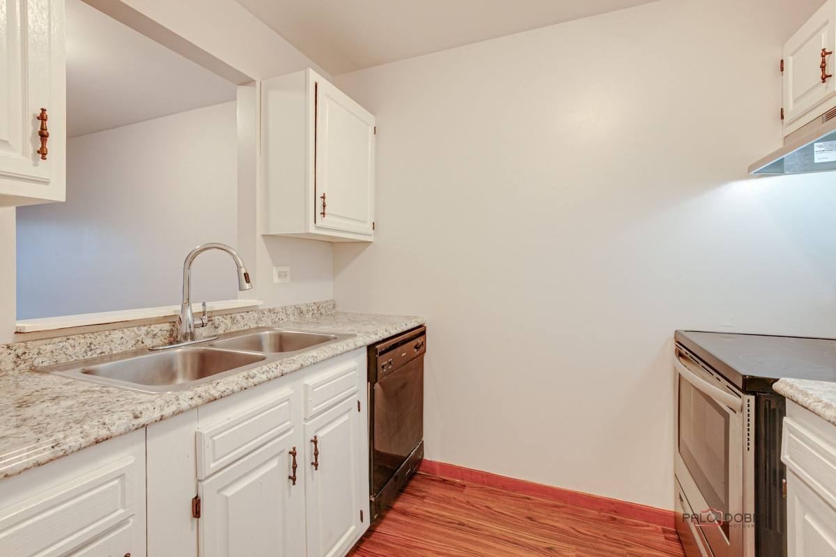 Apartment for rent at 145 & 185 Glen St, Grayslake, IL 60030