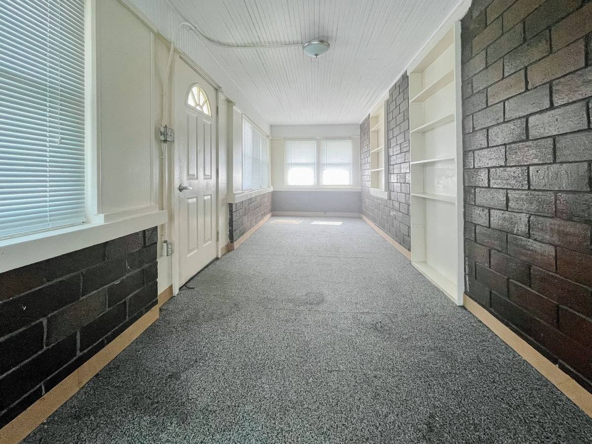 House for rent at 509 W 8th St, Muncie, IN 47302