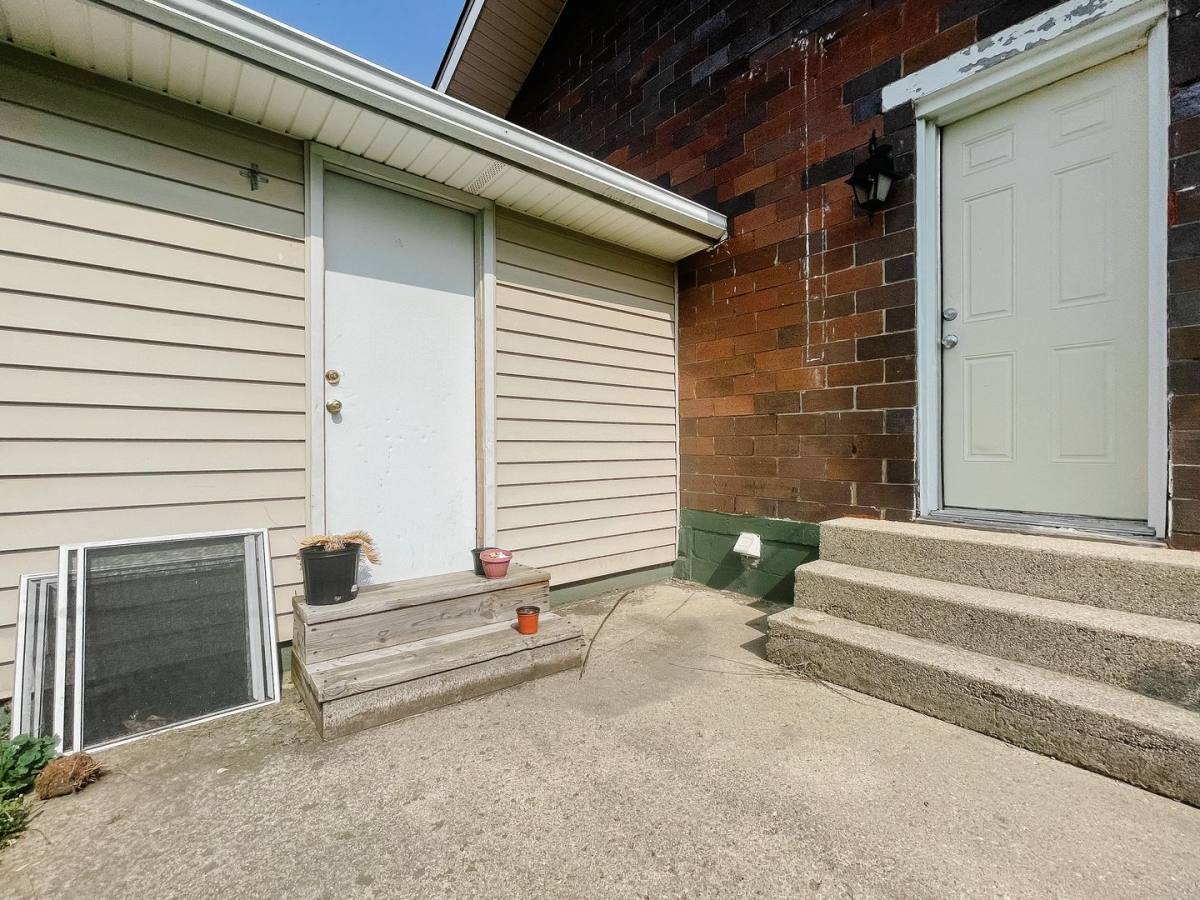 House for rent at 509 W 8th St, Muncie, IN 47302