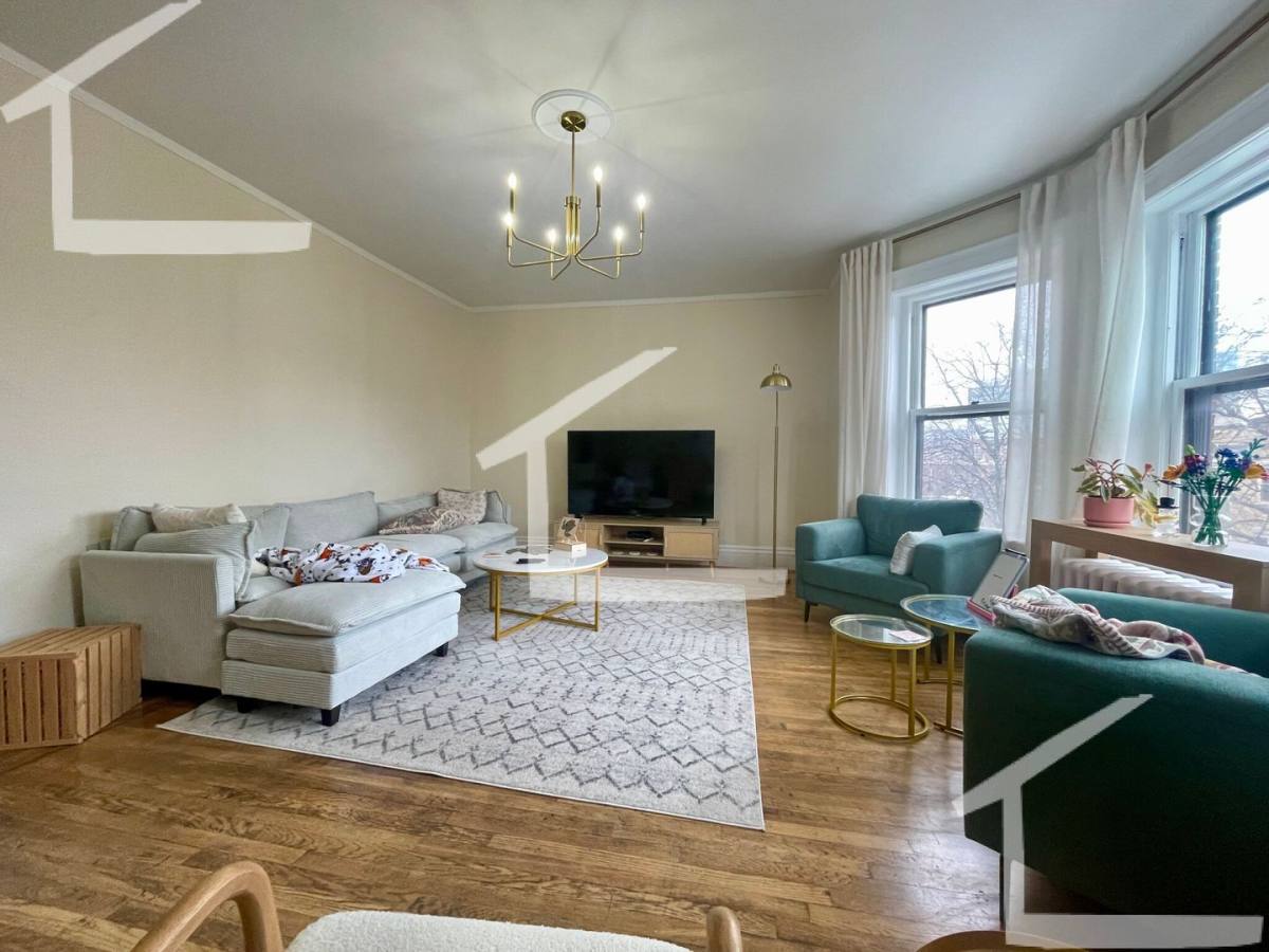 Apartment for rent at 13 Euston St #3, Brookline, MA 02446