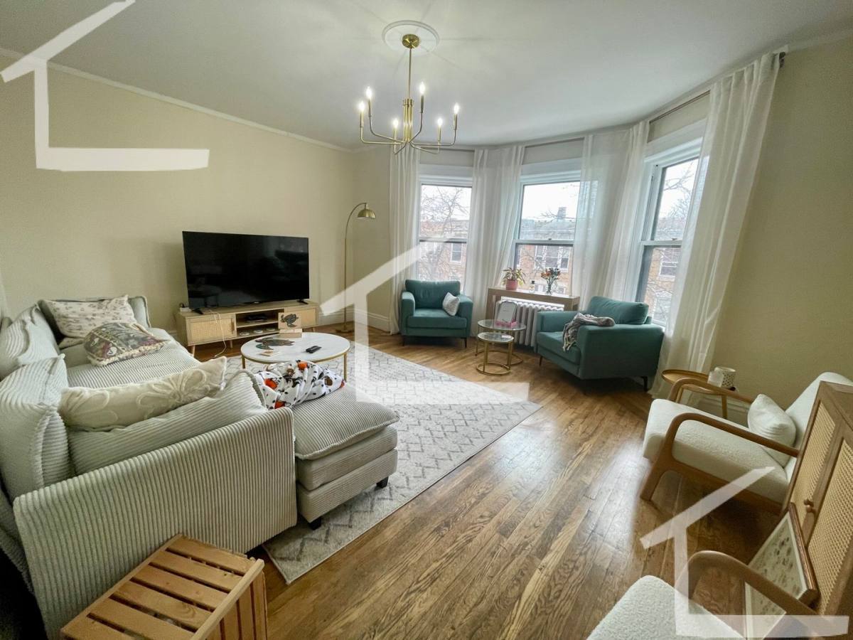 Apartment for rent at 13 Euston St #3, Brookline, MA 02446