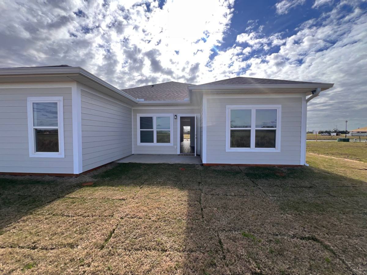 House for rent at 21509 Tawny Loop, Robertsdale, AL 36567
