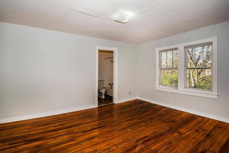 Apartment for rent at 706 Chickamauga Ave #11, Knoxville, TN 37917