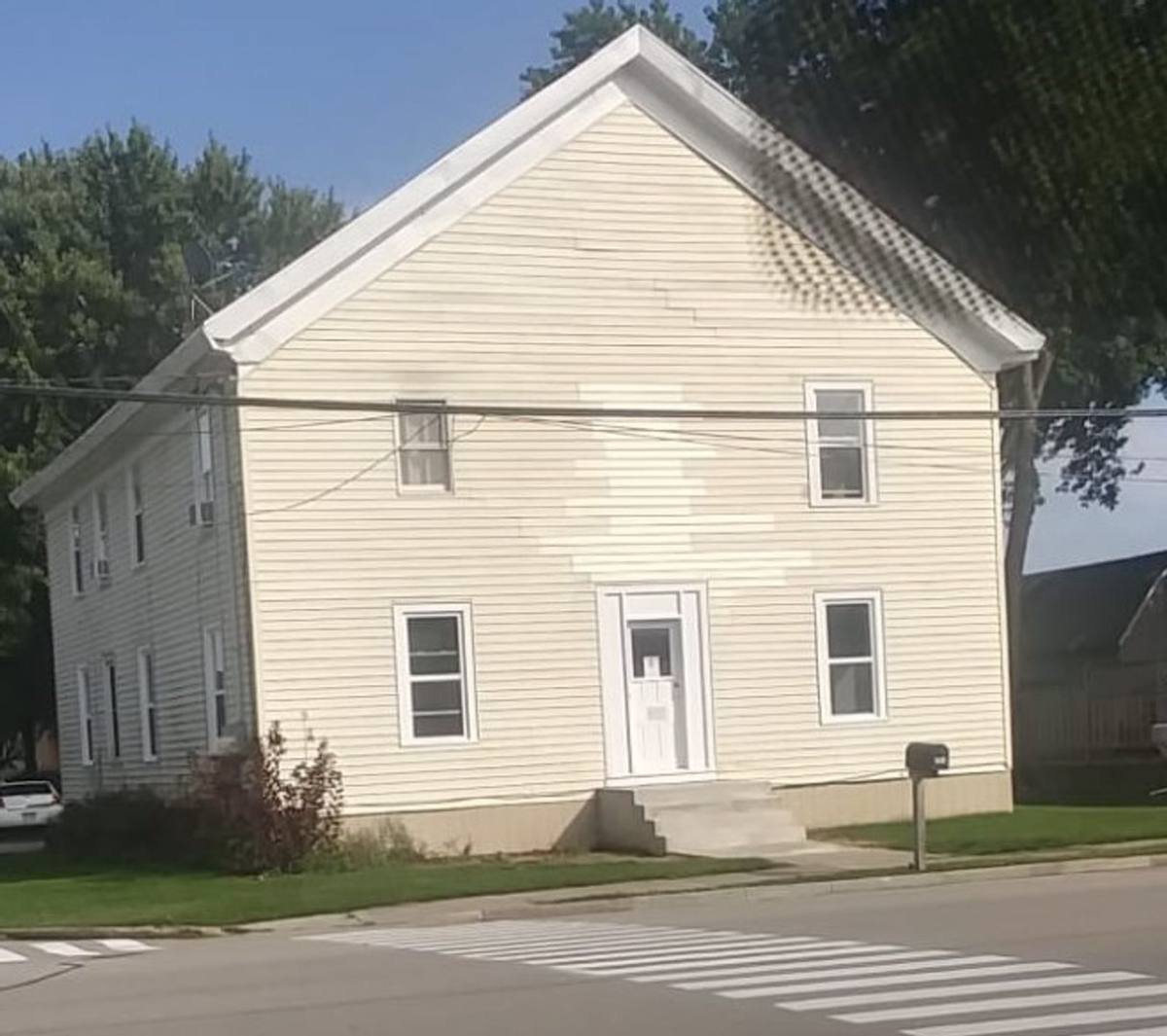 Apartment for rent at 232 N Nash St, Hortonville, WI 54944
