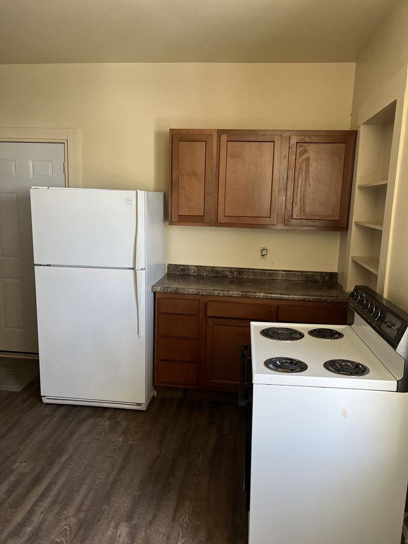 Apartment for rent at 232 N Nash St, Hortonville, WI 54944