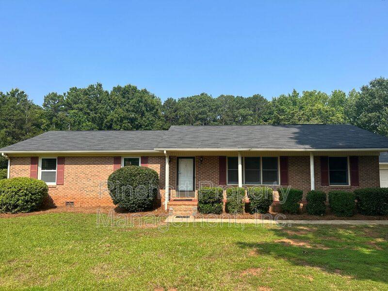 House for rent at 760 Goudlock Rd, Rock Hill, SC 29732