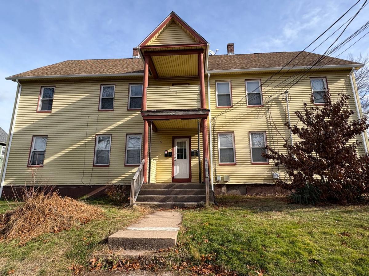 Apartment for rent at 36 Walnut St, Middletown, CT 06457
