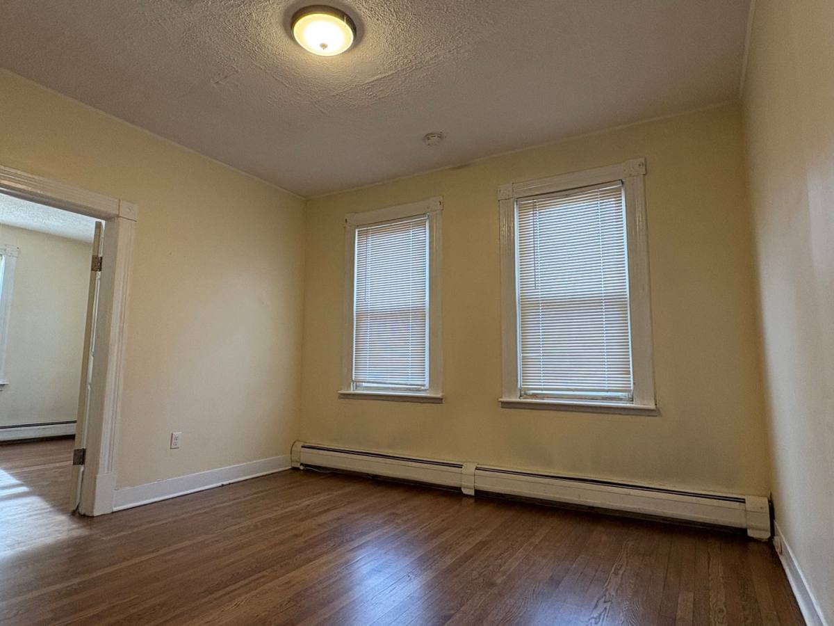 Apartment for rent at 36 Walnut St, Middletown, CT 06457
