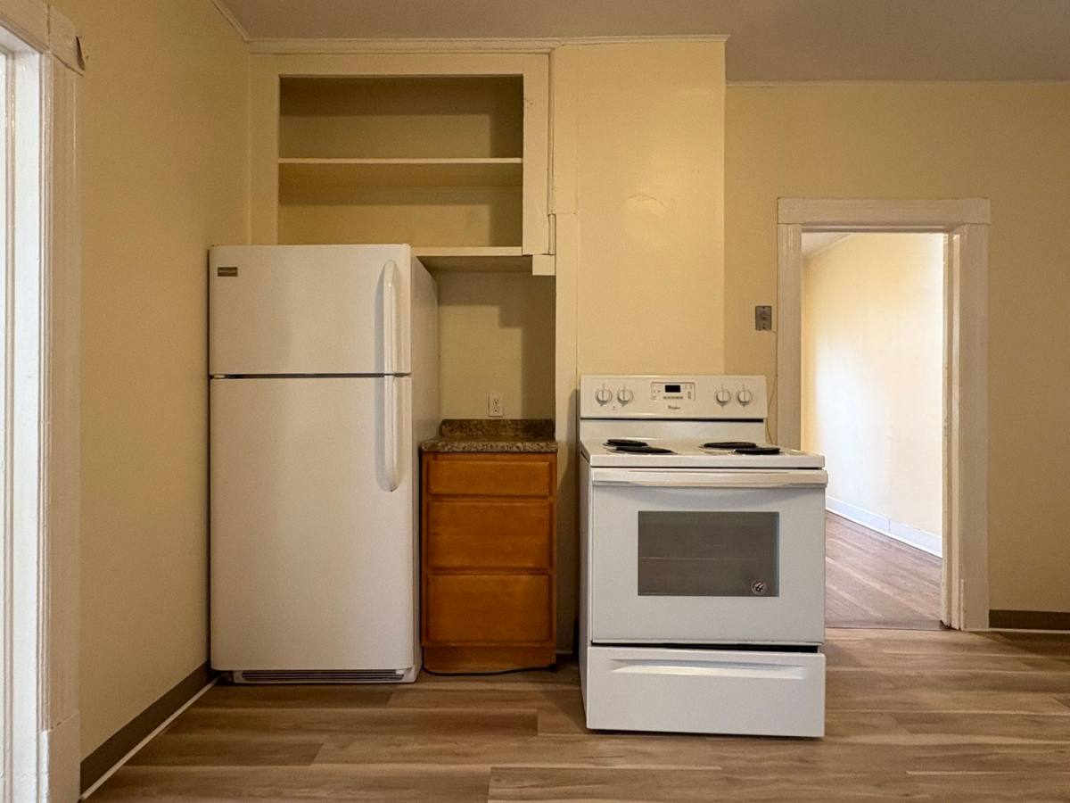 Apartment for rent at 36 Walnut St, Middletown, CT 06457