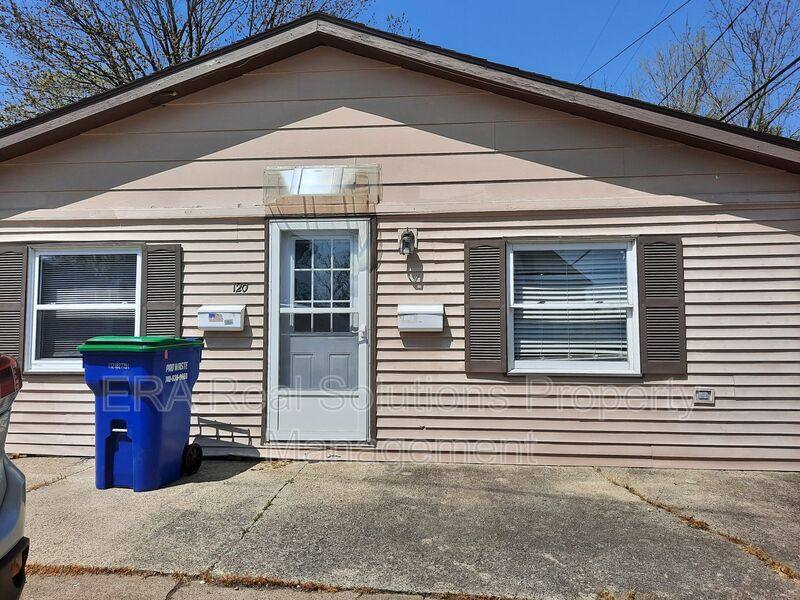Apartment for rent at 120 E Pleasant #A, Hillsboro, OH 45133