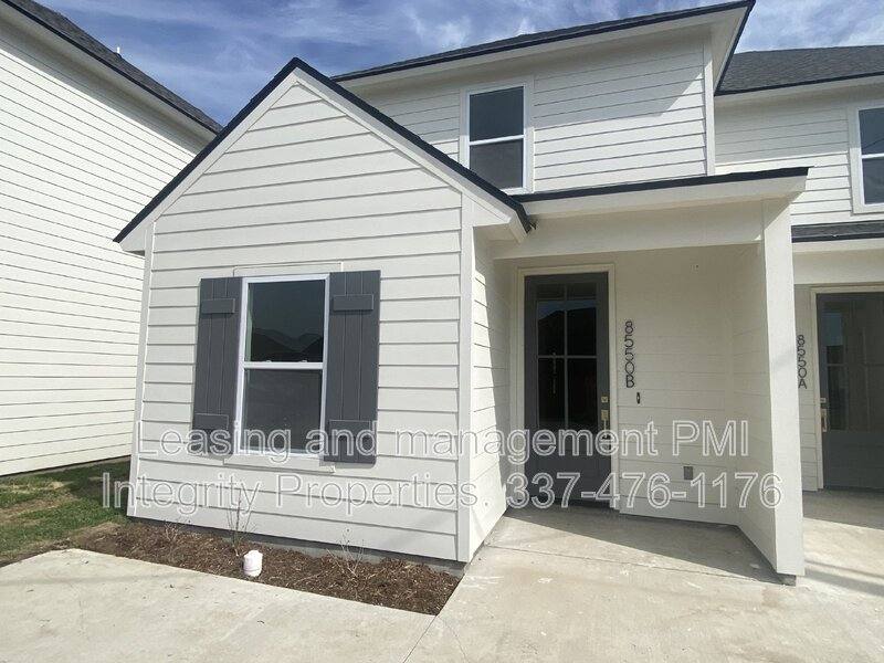 Townhouse for rent at 8550 Cat Rd #B, Maurice, LA 70555