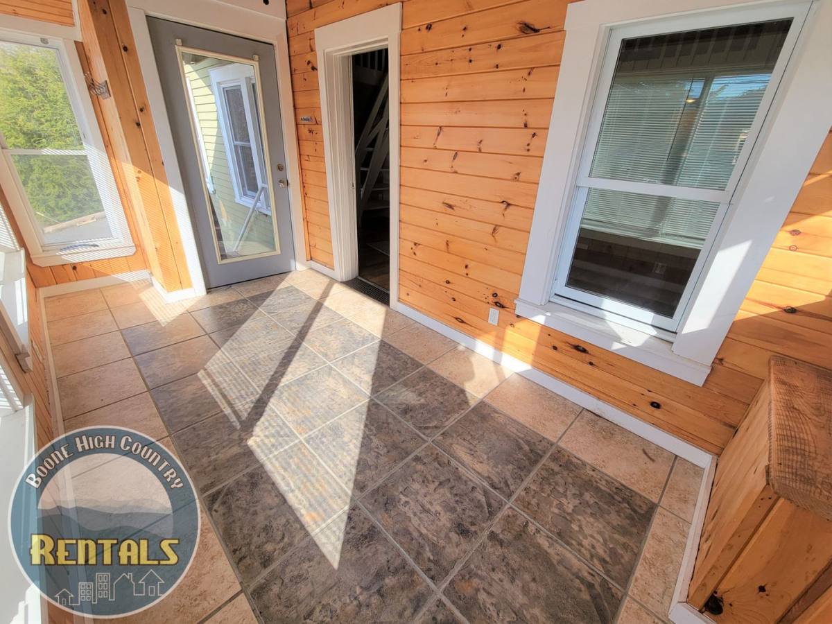 House for rent at 144 Azalea Way, Banner Elk, NC 28604