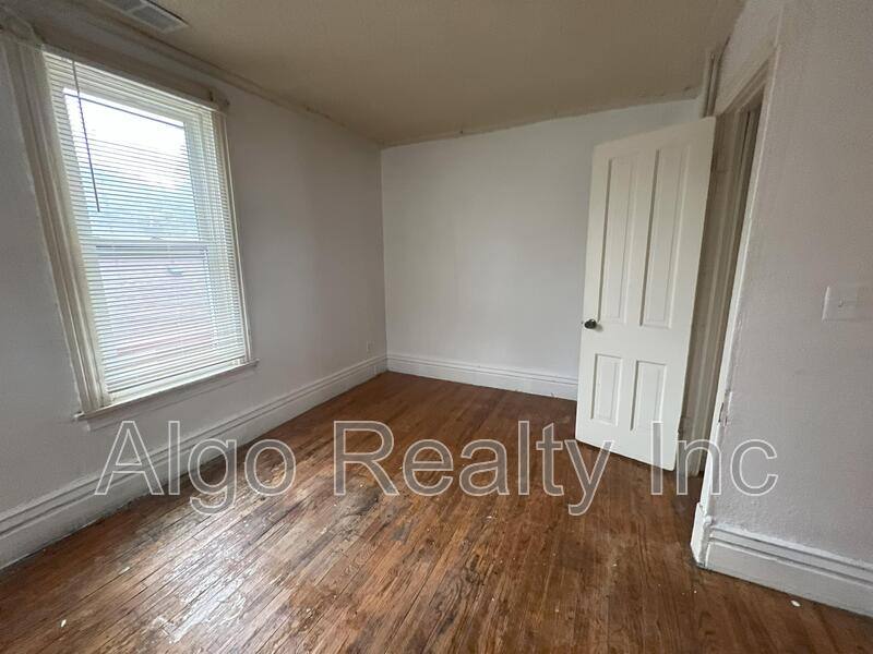 Apartment for rent at 1523 N 22nd Ave #2, Minneapolis, MN 55411