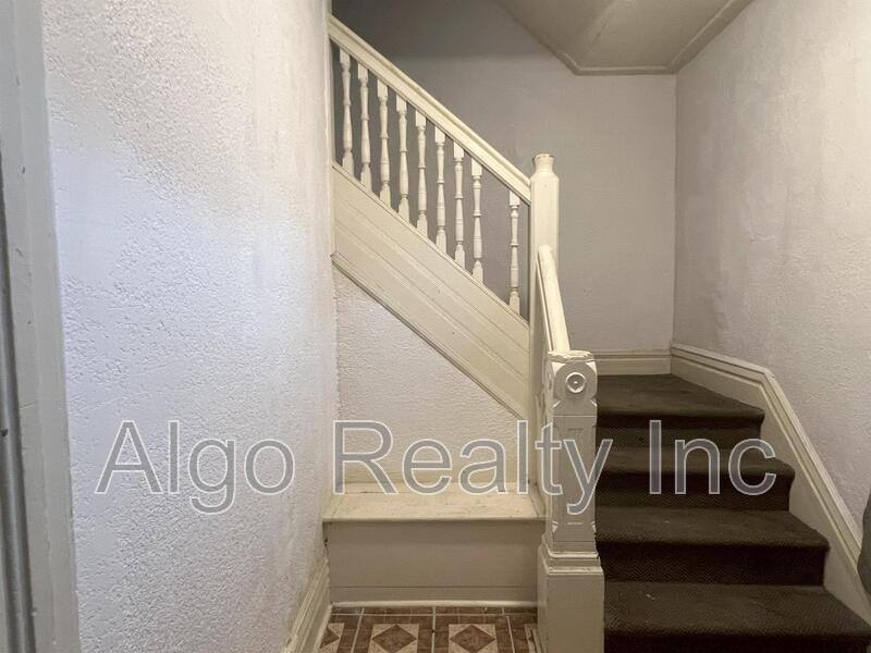 Apartment for rent at 1523 N 22nd Ave #2, Minneapolis, MN 55411