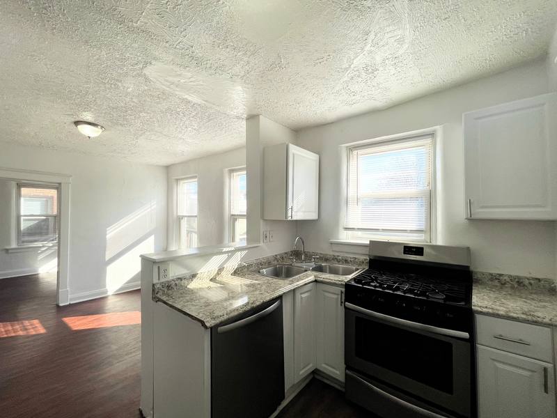 Apartment for rent at 7210 Lyndover Place #3E, Saint Louis, MO 63143