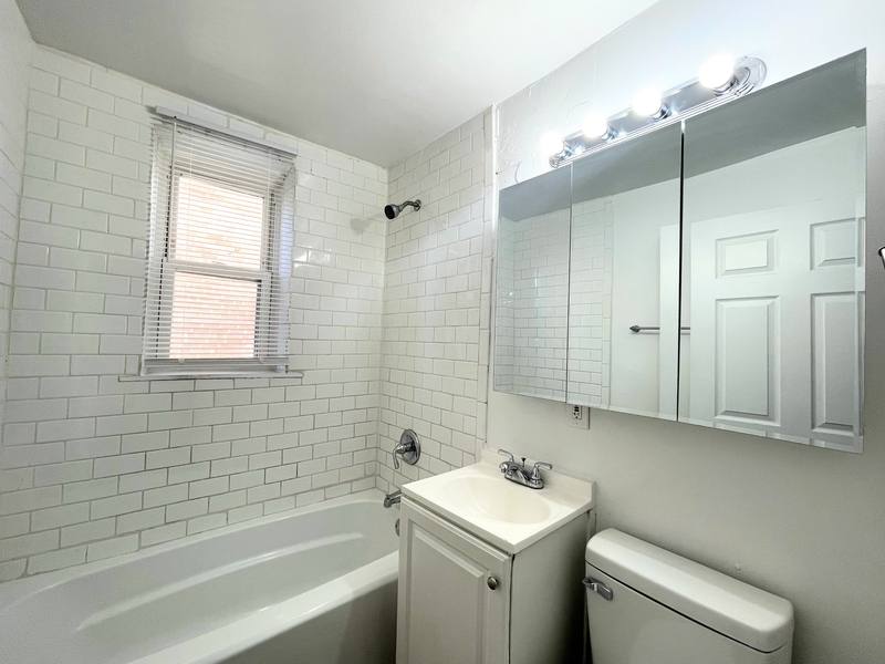 Apartment for rent at 7210 Lyndover Place #3E, Saint Louis, MO 63143