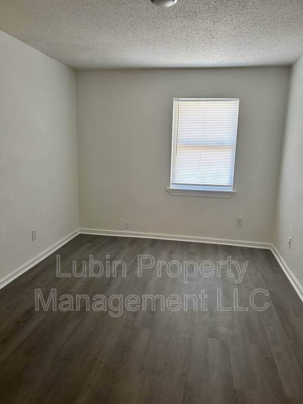 Apartment for rent at 1699 Pendleton St #1, Memphis, TN 38114