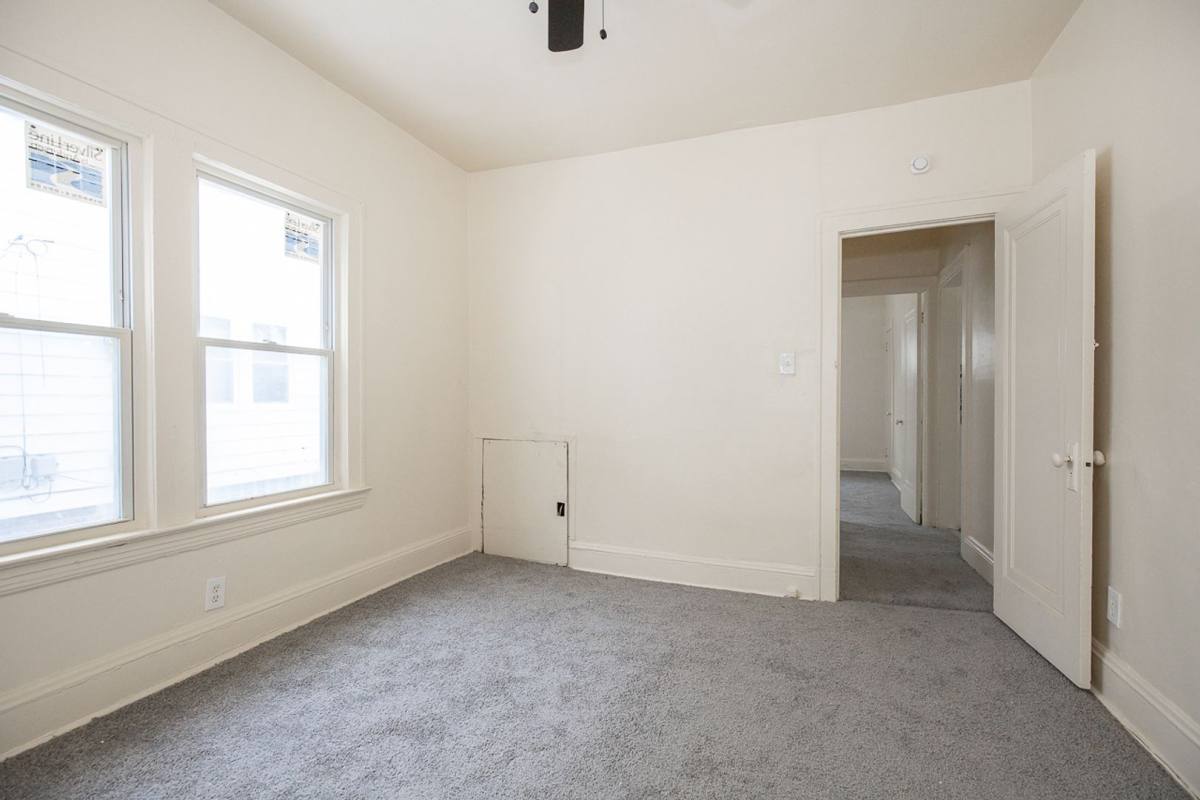 Apartment for rent at 3331 E 140th, Cleveland, OH 44120