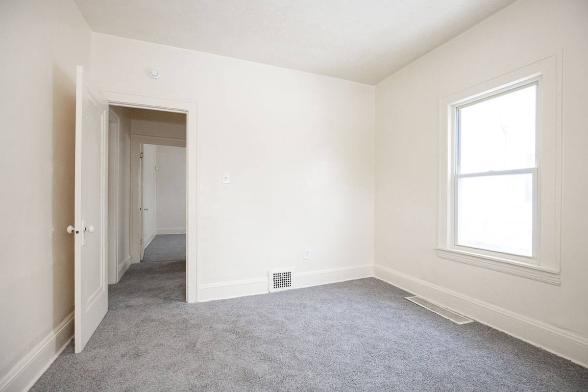 Apartment for rent at 3331 E 140th, Cleveland, OH 44120
